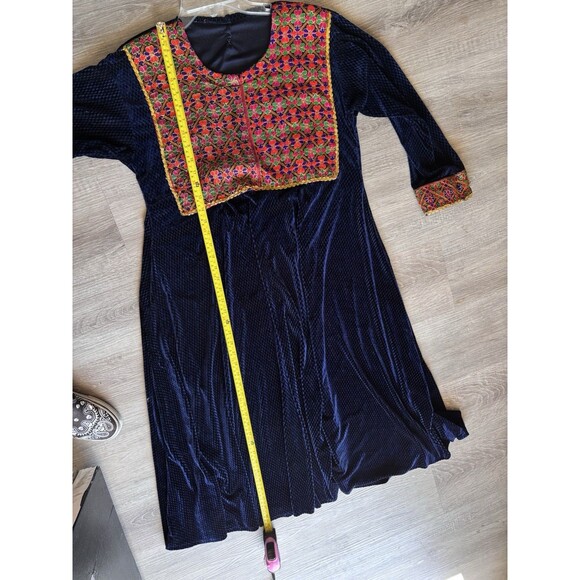 Vtg Afghan Kuchi House Dress Caftan Kaftan Velour W/ Embroidery Gold Trim Maxi - Picture 11 of 12